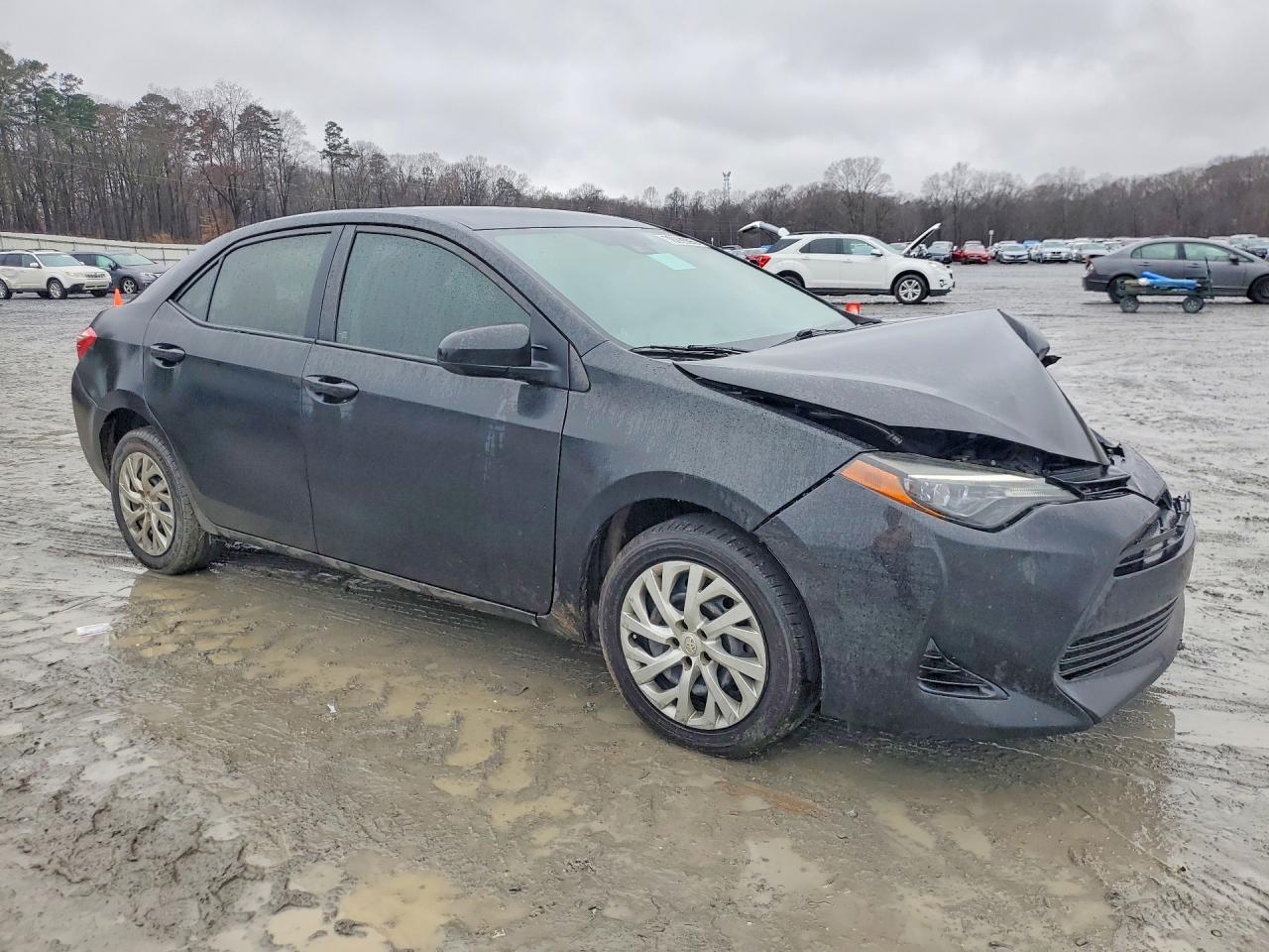 2017 TOYOTA COROLLA LE photo 4