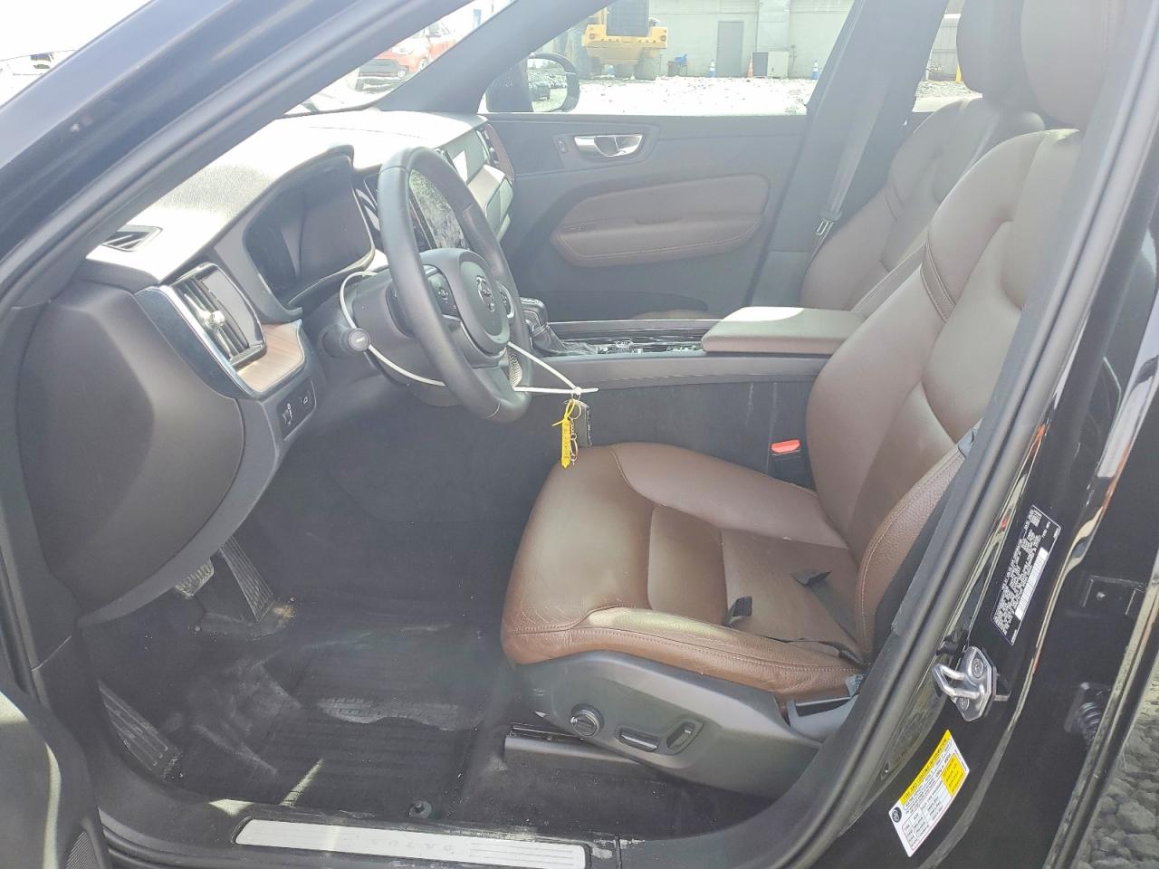 2021 VOLVO XC60 T5 MOMENTUM photo 13