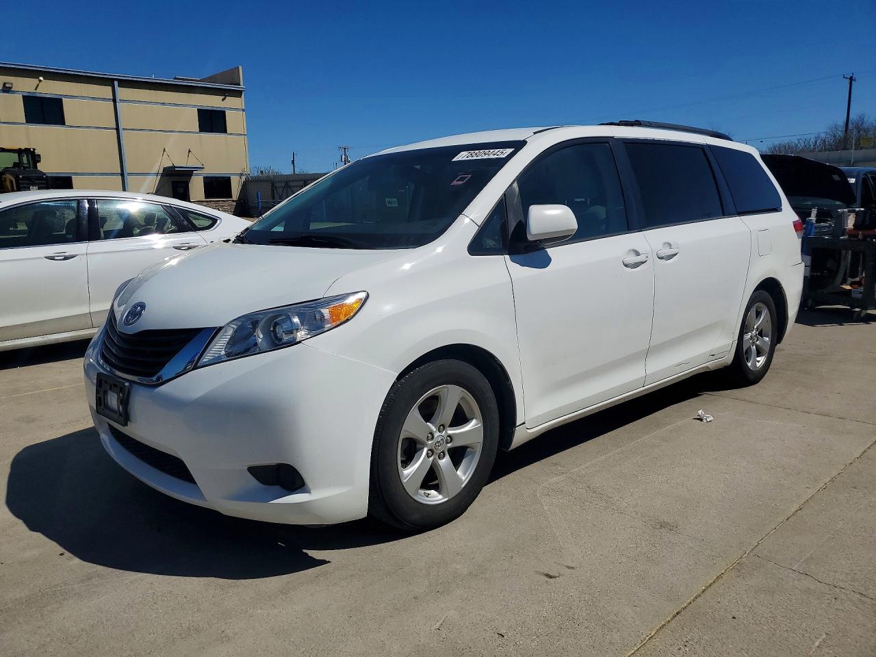 2013 TOYOTA SIENNA