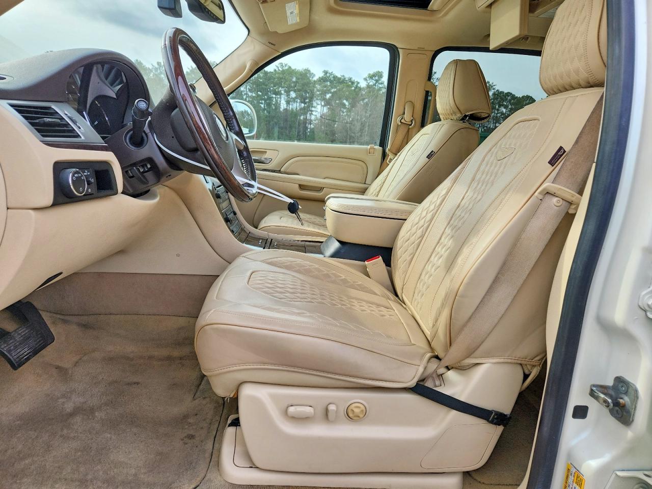 2008 CADILLAC ESCALADE ESV photo 7