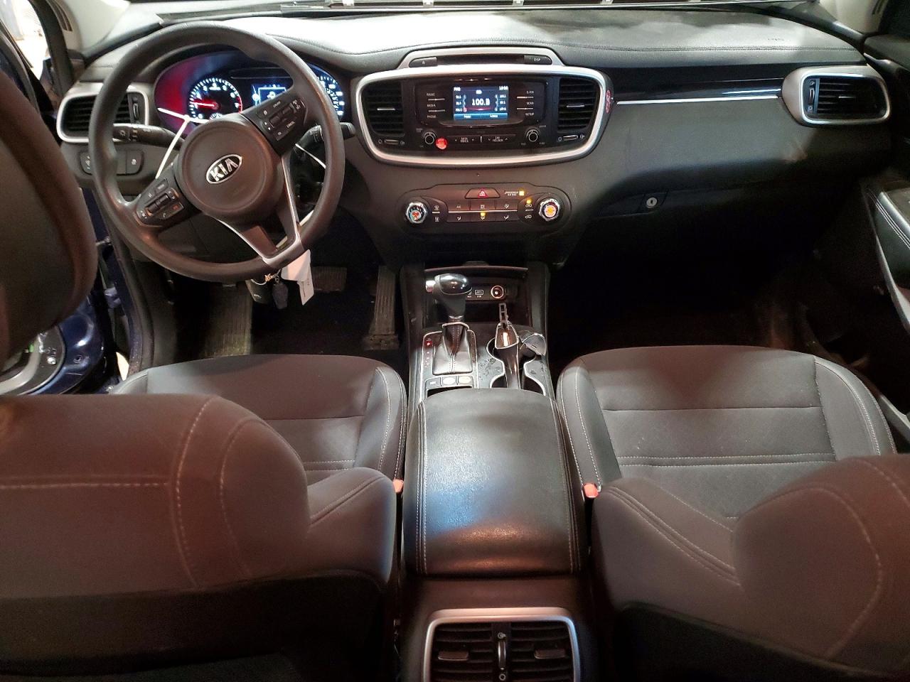 2016 KIA SORENTO LX photo 8