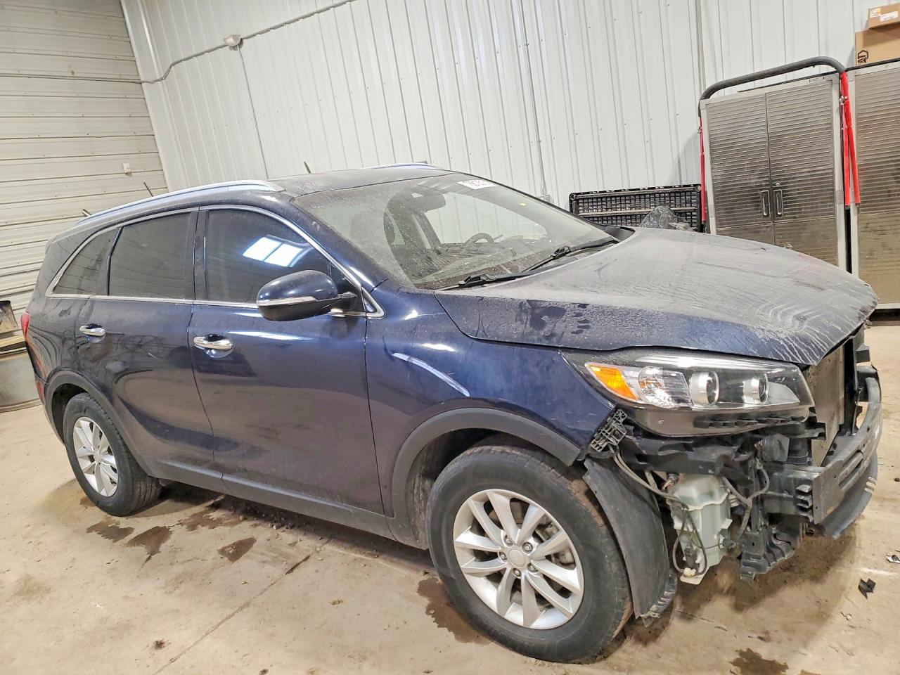 2016 KIA SORENTO LX photo 4