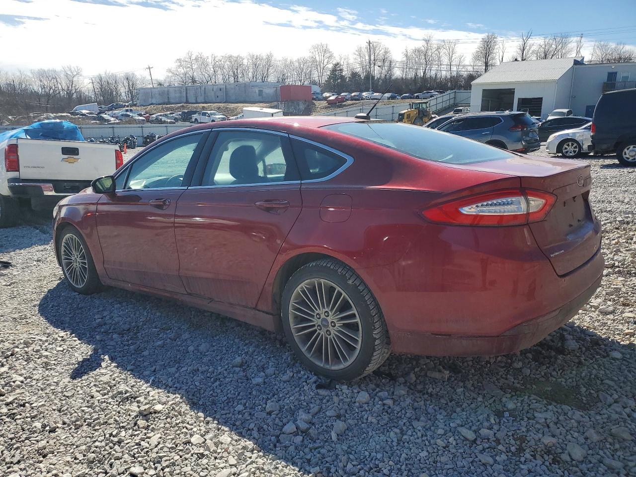 2013 FORD FUSION SE photo 2