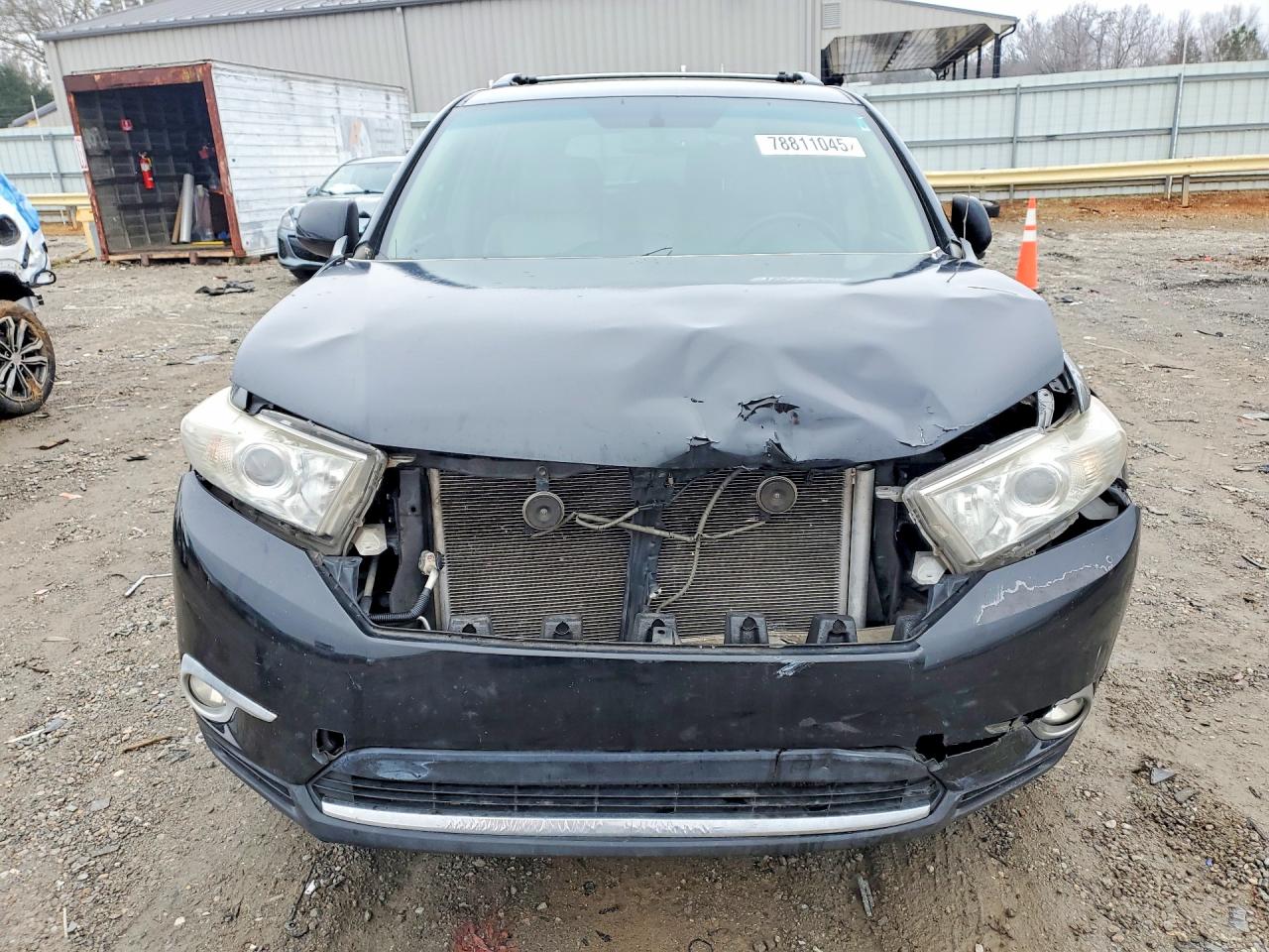 2011 TOYOTA HIGHLANDER SE photo 5