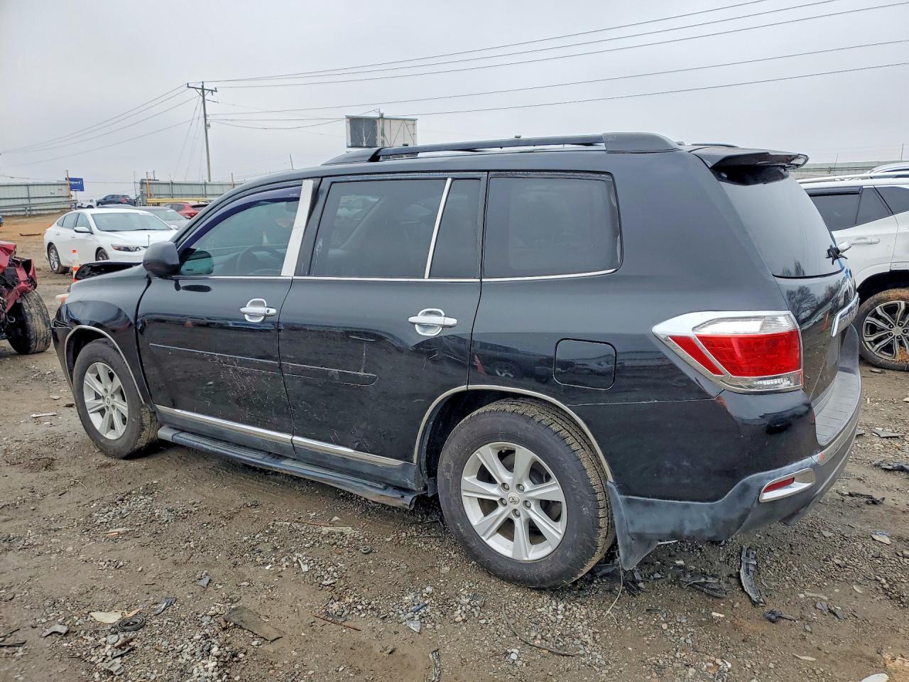 2011 TOYOTA HIGHLANDER SE photo 2