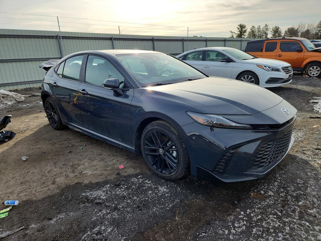 2025 TOYOTA CAMRY SE photo 4