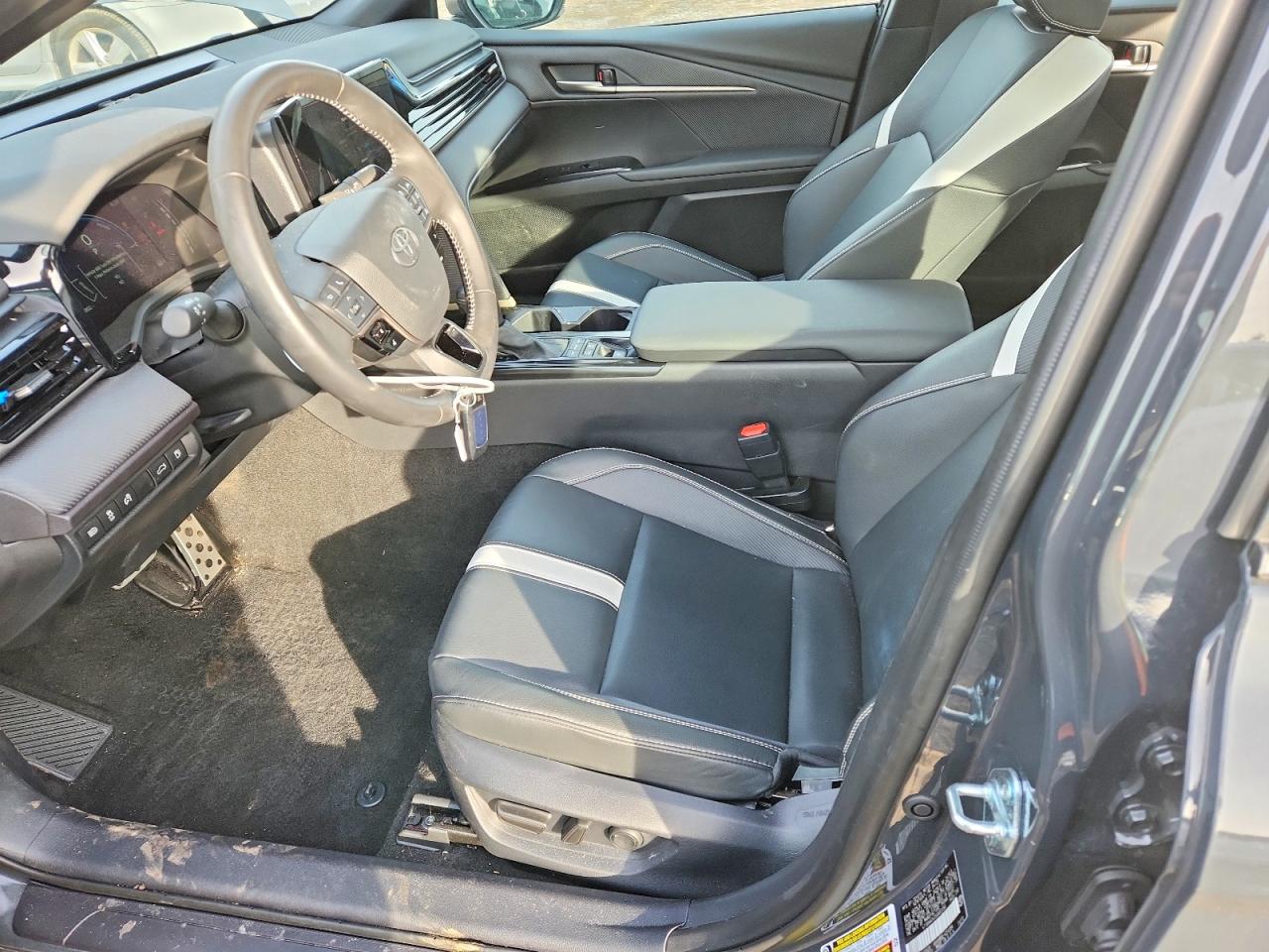 2025 TOYOTA CAMRY SE photo 7