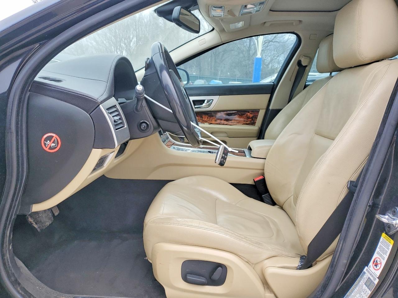2015 JAGUAR XF 2.0T PREMIUM photo 7