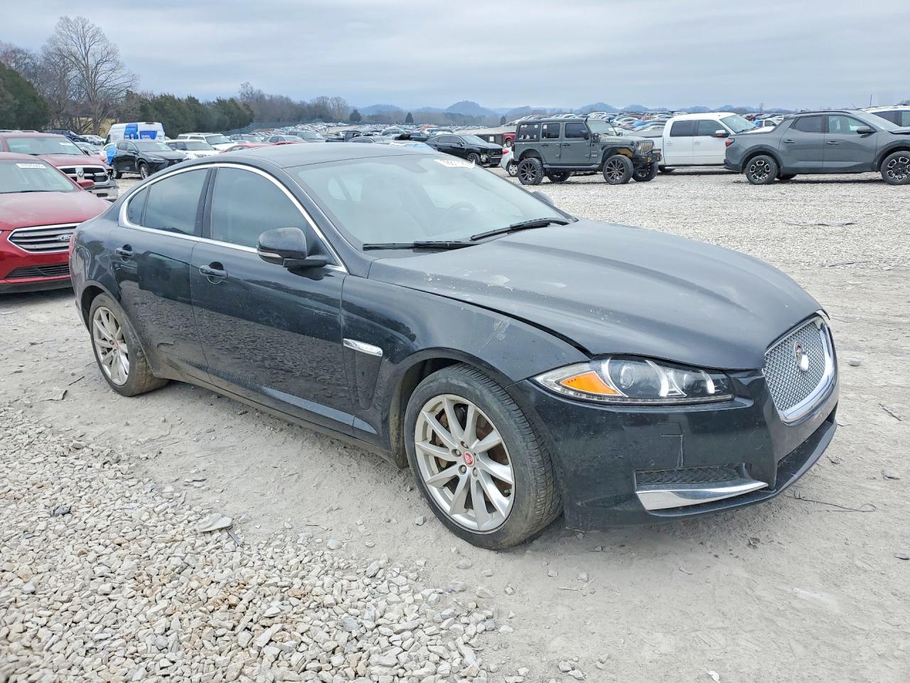 2015 JAGUAR XF 2.0T PREMIUM photo 4