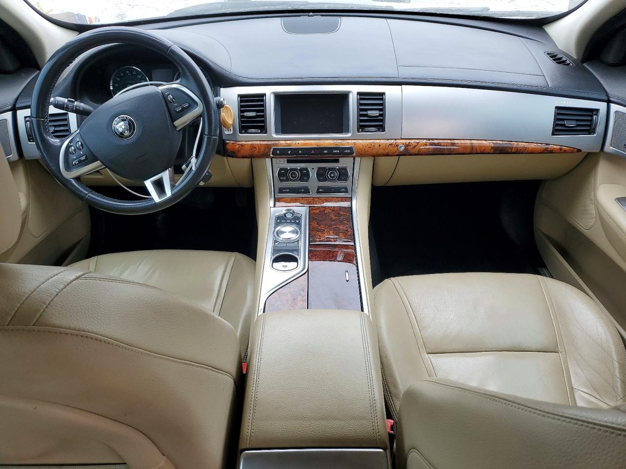 2015 JAGUAR XF 2.0T PREMIUM photo 8