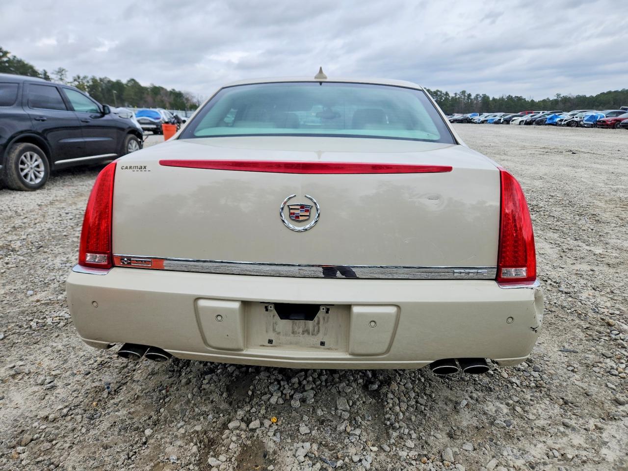 2011 CADILLAC DTS PREMIUM COLLECTION photo 6