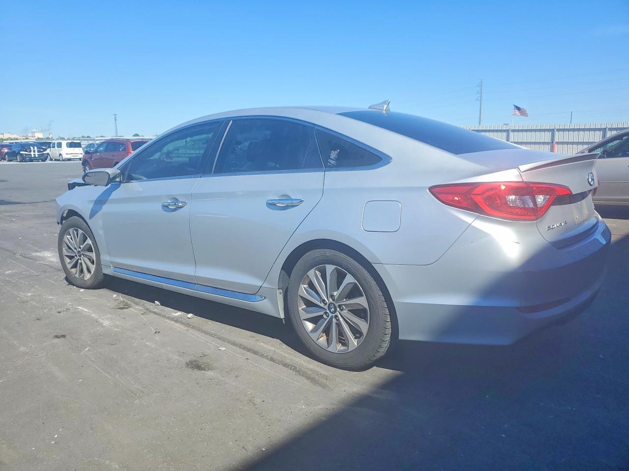 2017 HYUNDAI SONATA SPORT photo 2