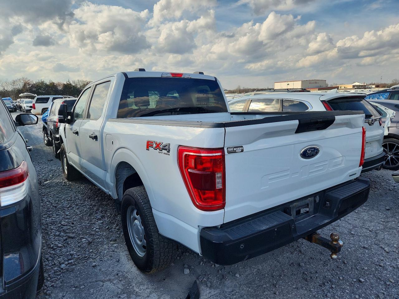 2023 FORD F150 SUPERCREW photo 2