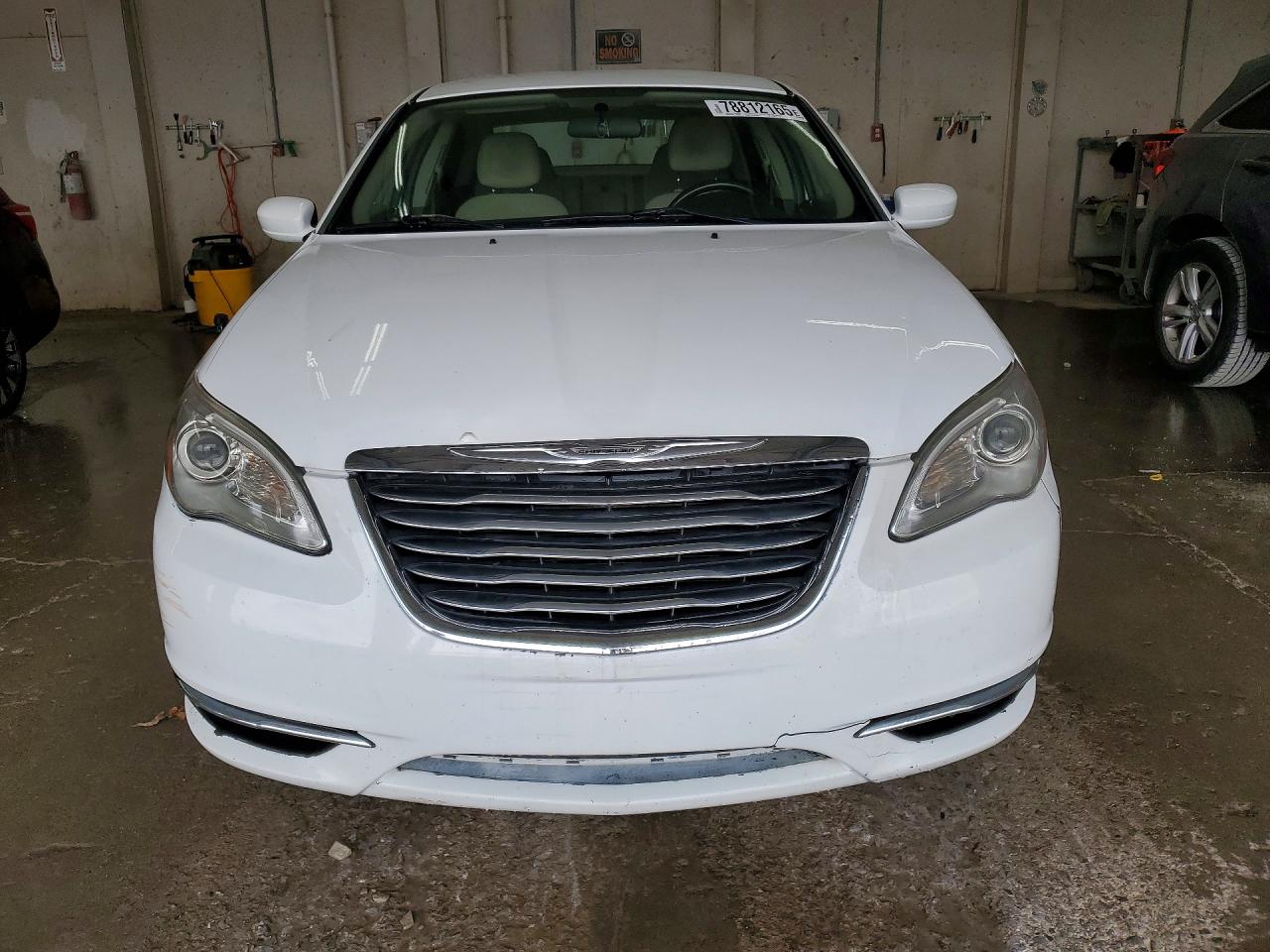 2013 CHRYSLER 200 TOURING photo 9