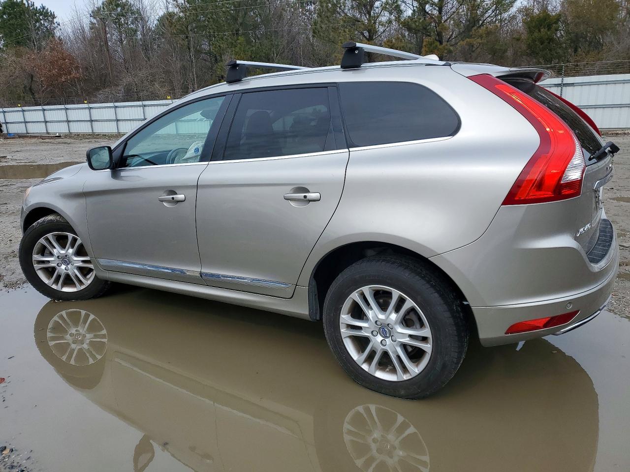 2016 VOLVO XC60 T5 PREMIER photo 2