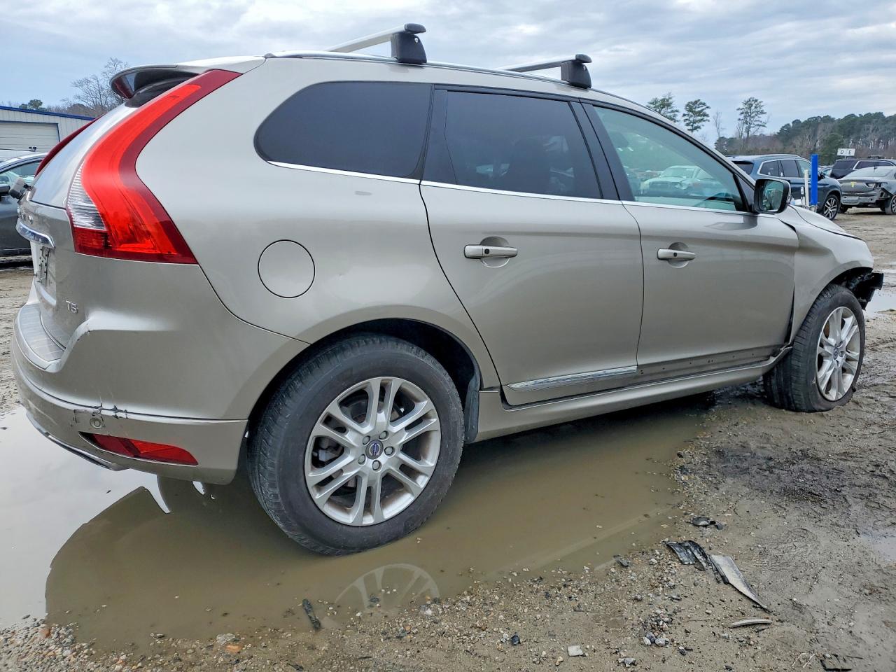 2016 VOLVO XC60 T5 PREMIER photo 3