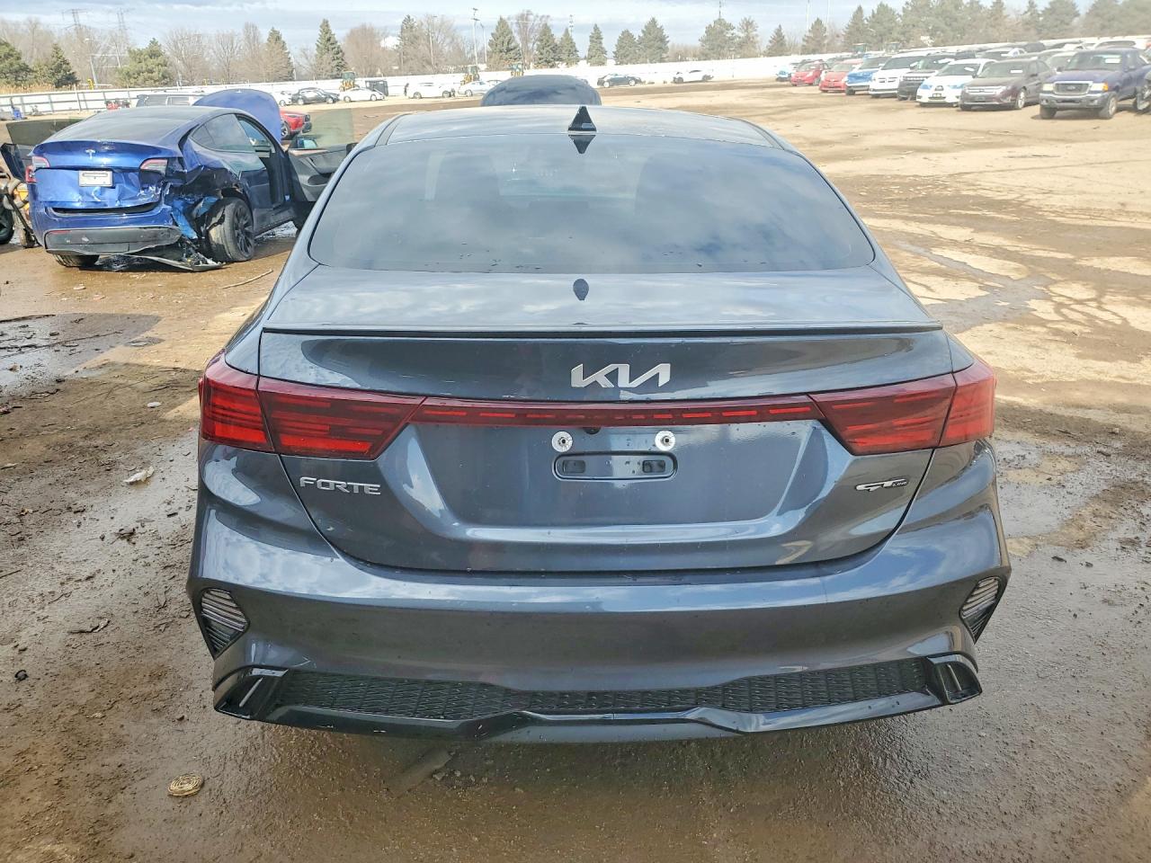 2023 KIA FORTE GT-LINE photo 11