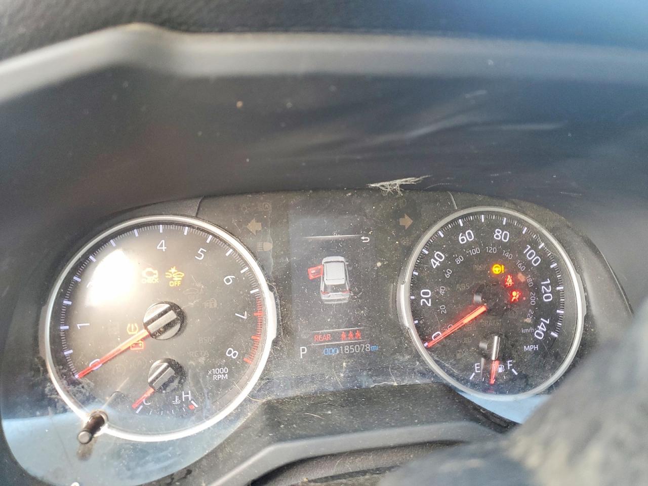 2019 TOYOTA RAV4 LE photo 25