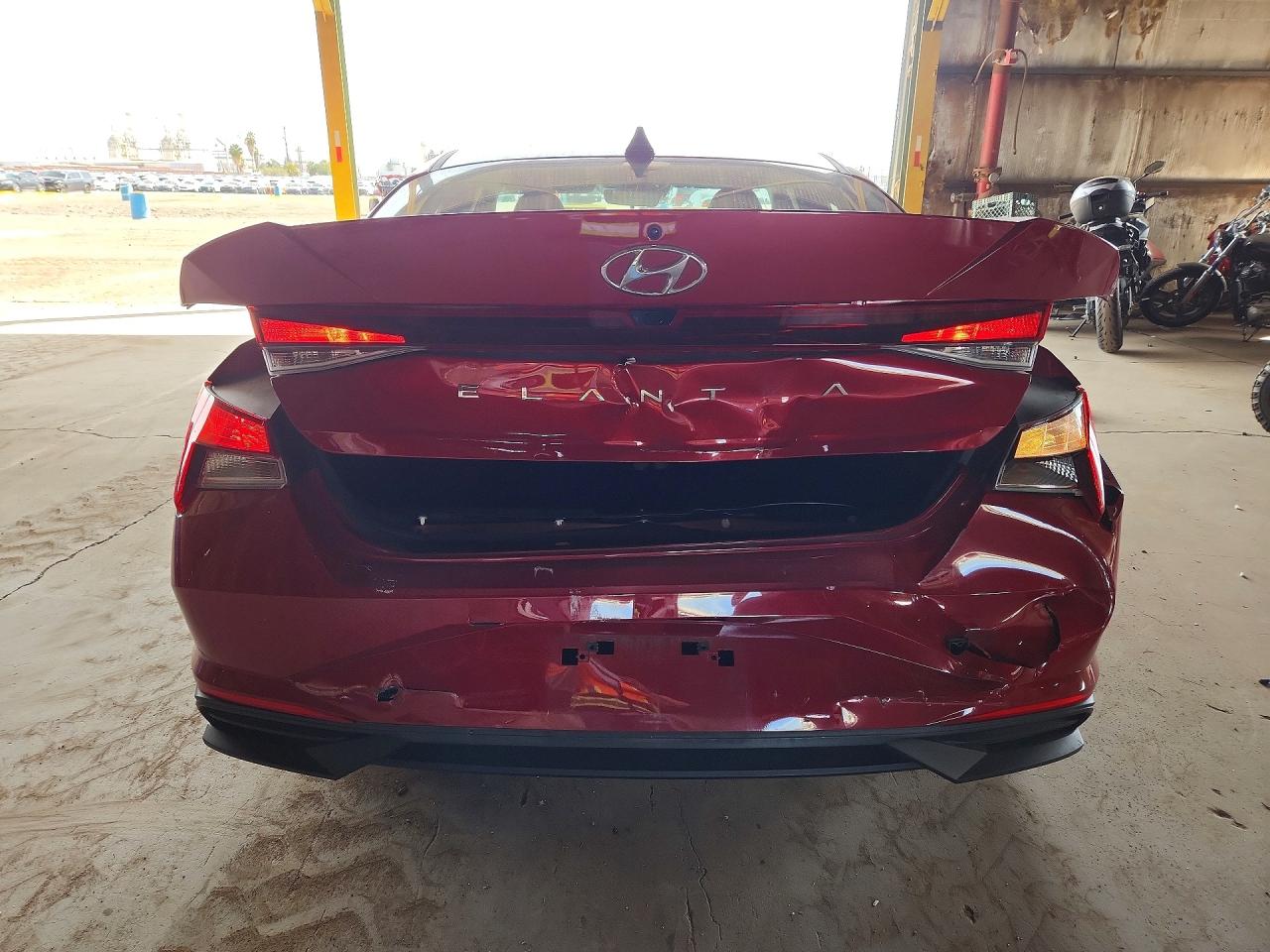 2022 HYUNDAI ELANTRA SEL photo 11