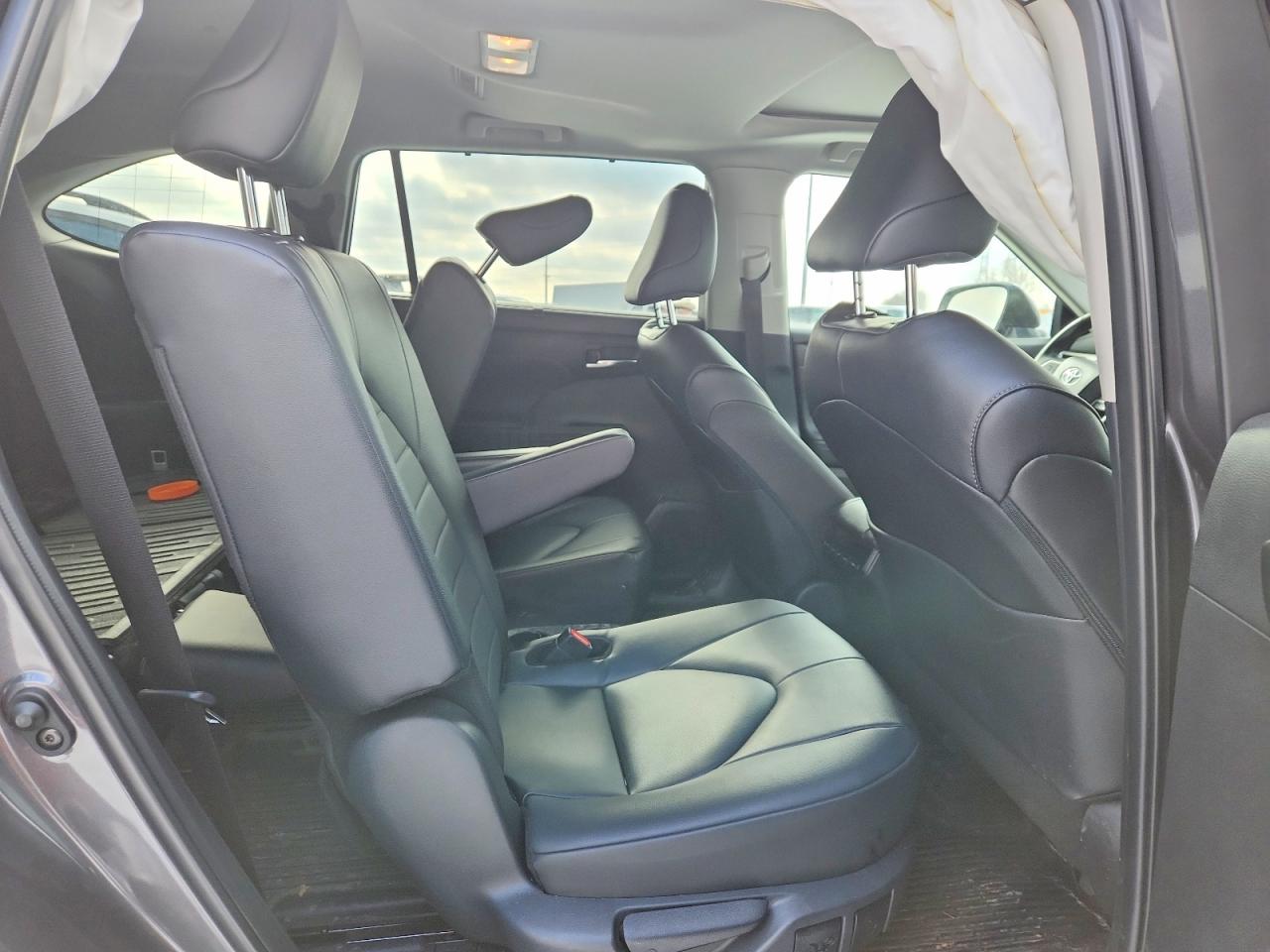 2024 TOYOTA HIGHLANDER HYBRID XLE photo 31