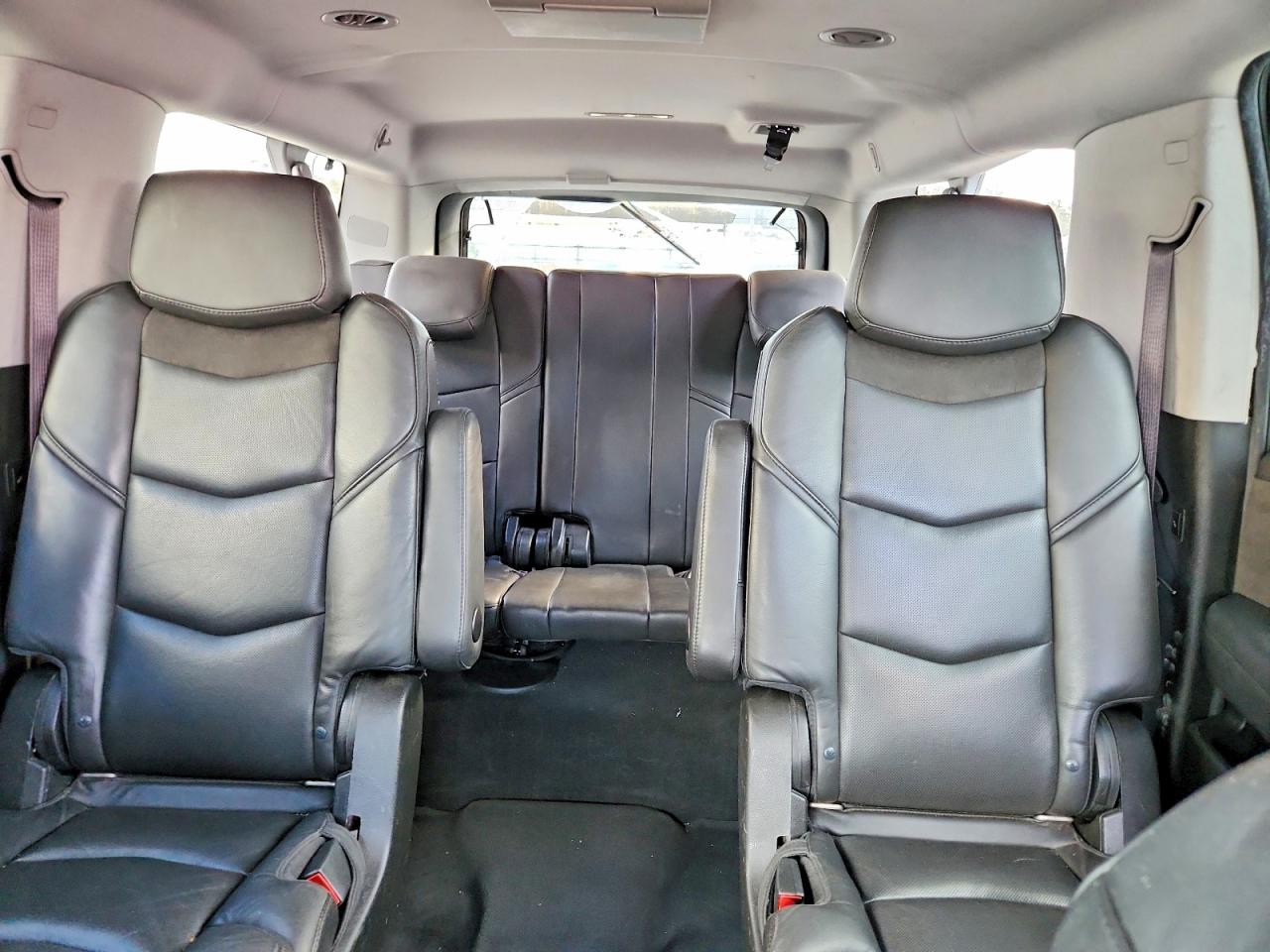 2016 CADILLAC ESCALADE ESV LUXURY photo 10