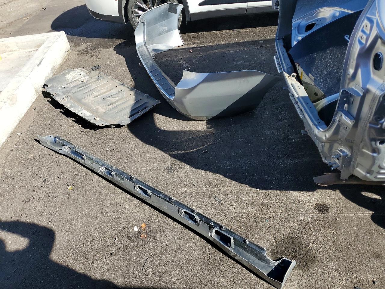 2020 TOYOTA SIENNA LE 8-PASSENGER photo 37