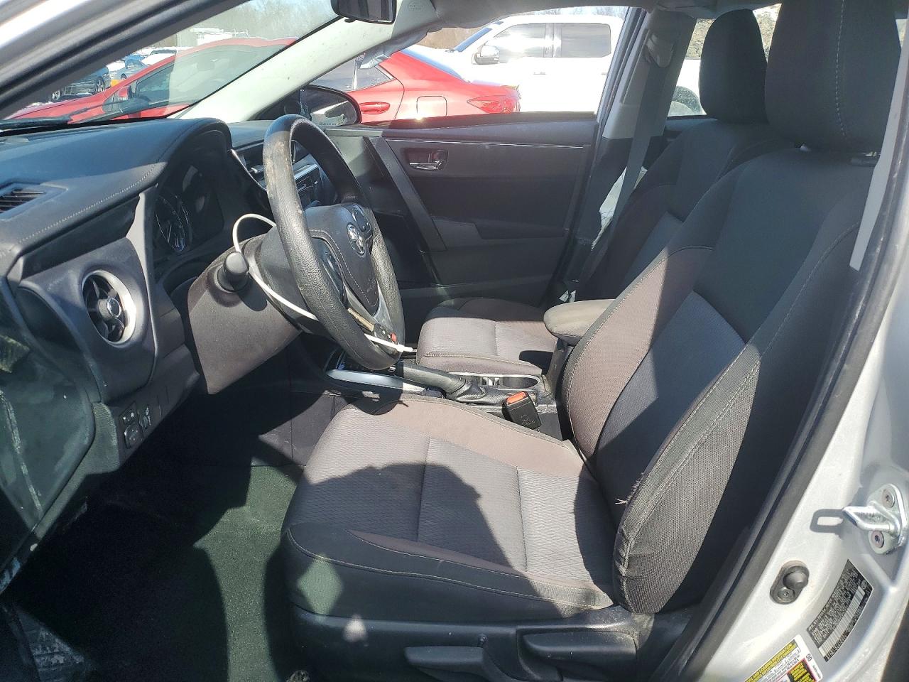2017 TOYOTA COROLLA LE photo 7