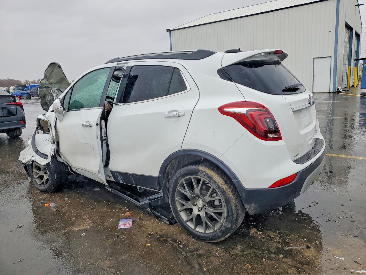2019 BUICK ENCORE SPORT TOURING photo 2