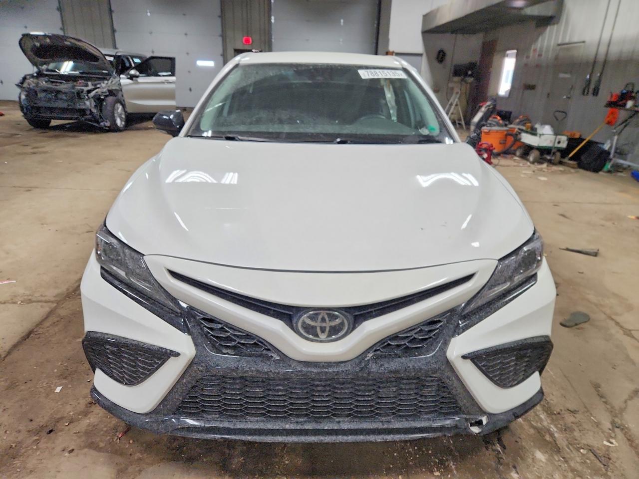 2024 TOYOTA CAMRY SE photo 5