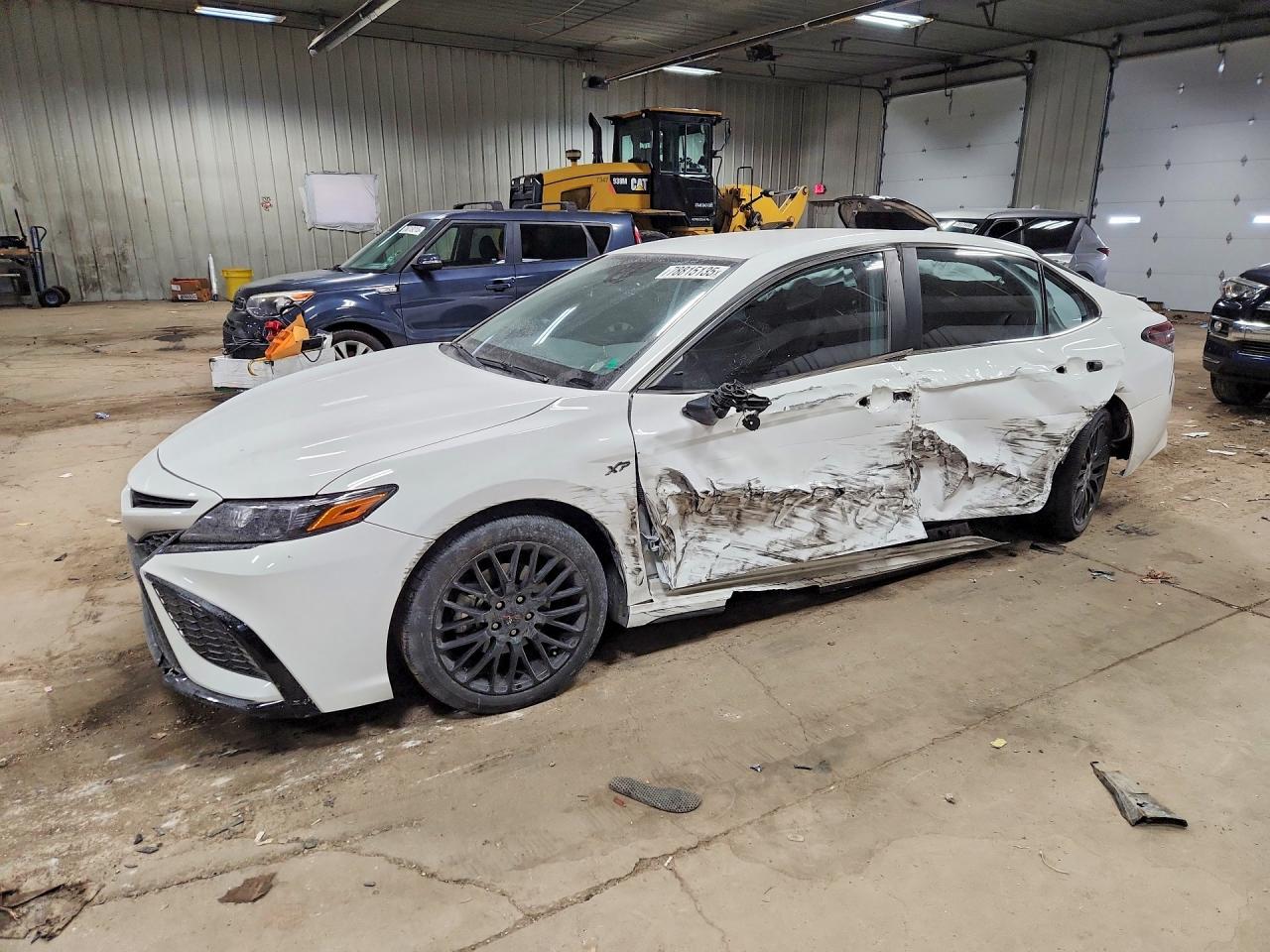 2024 TOYOTA CAMRY