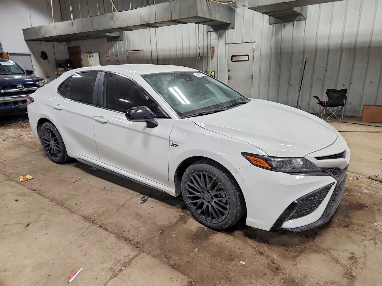 2024 TOYOTA CAMRY SE photo 4
