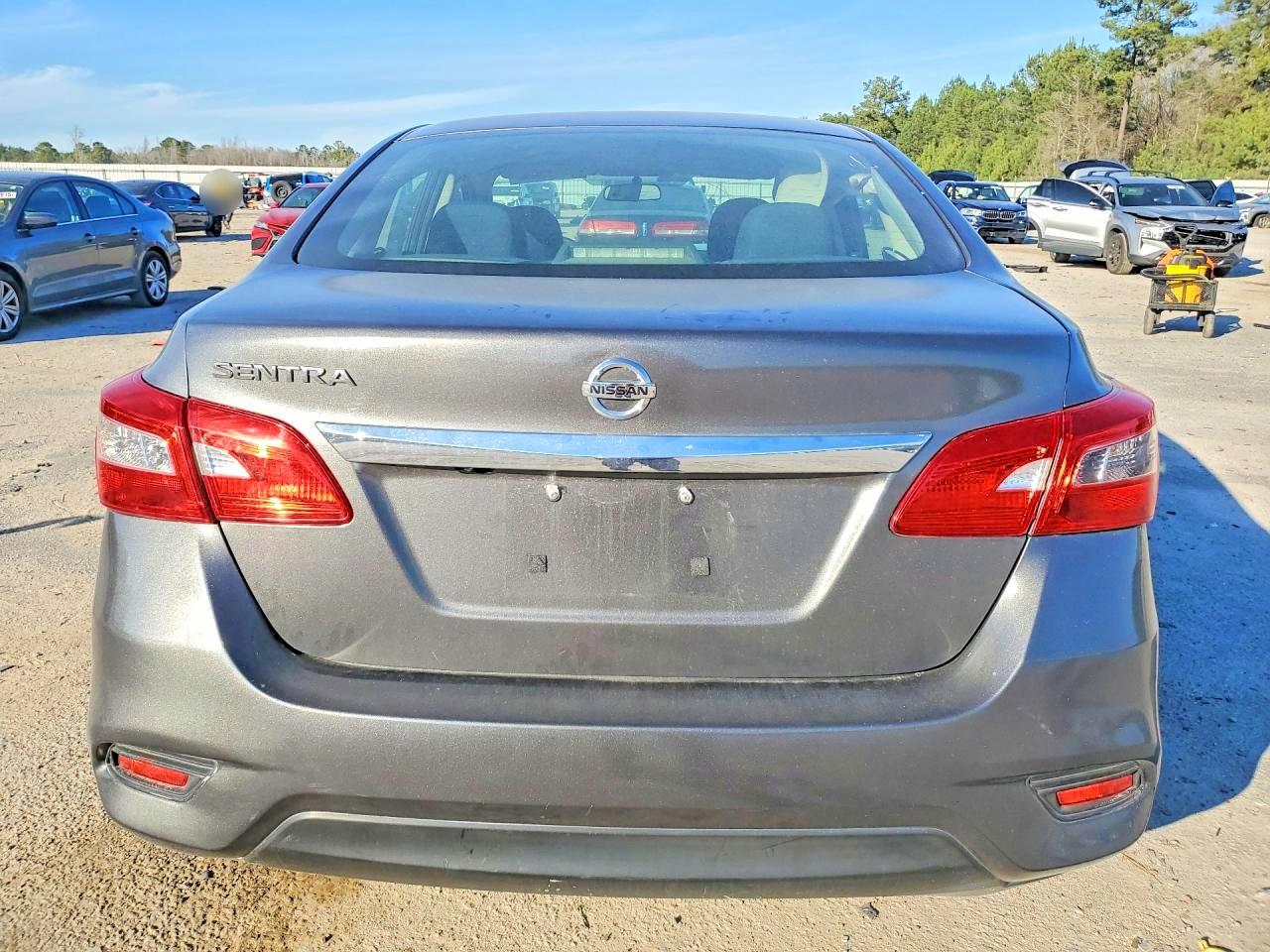 2019 NISSAN SENTRA photo 11