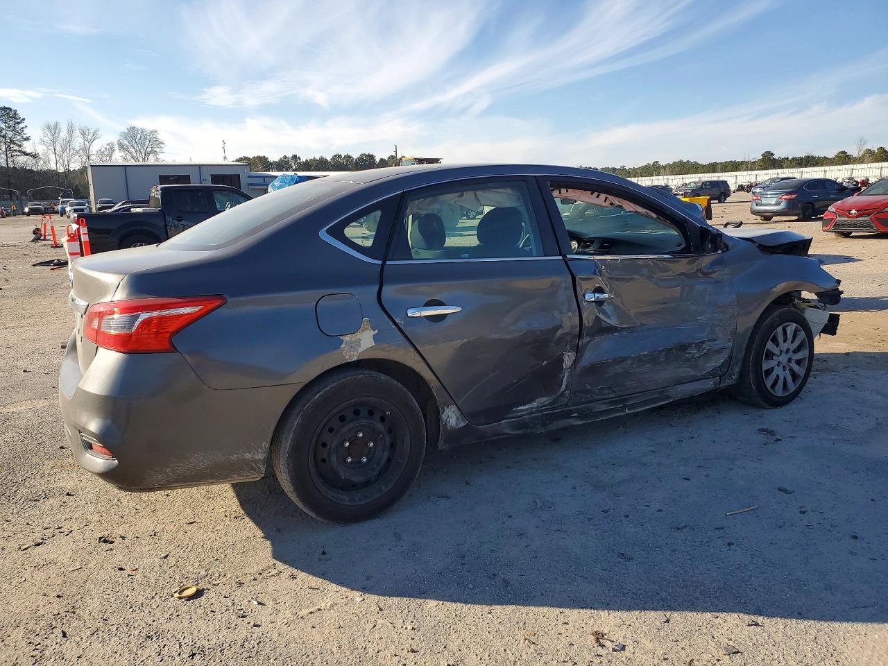 2019 NISSAN SENTRA photo 5