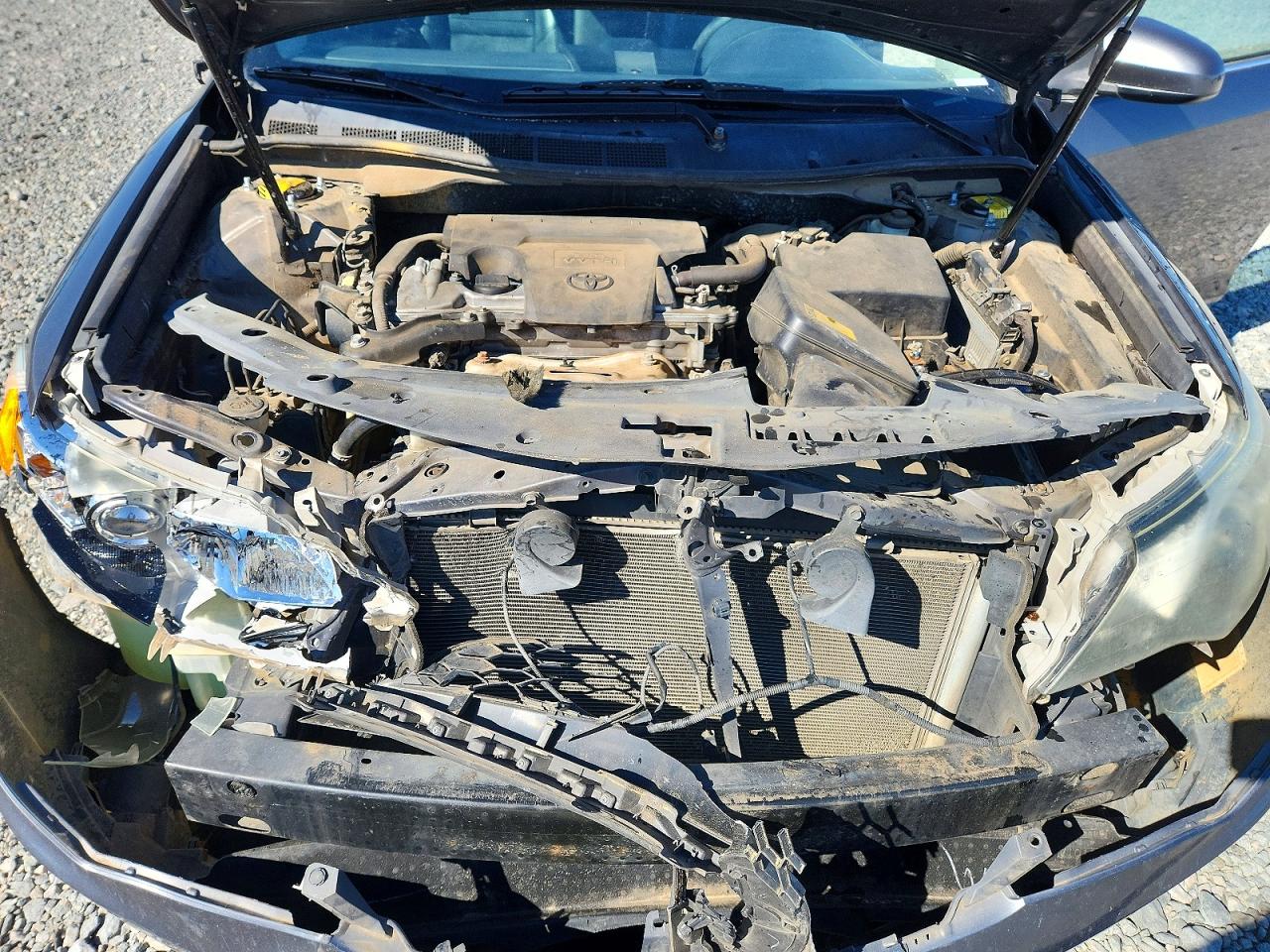 2012 TOYOTA CAMRY SE photo 11