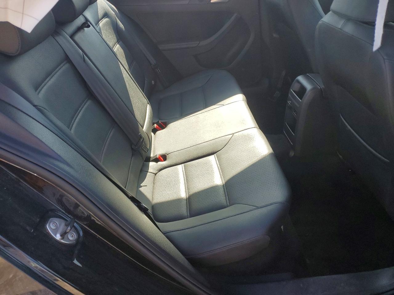 2012 VOLKSWAGEN JETTA SE photo 19