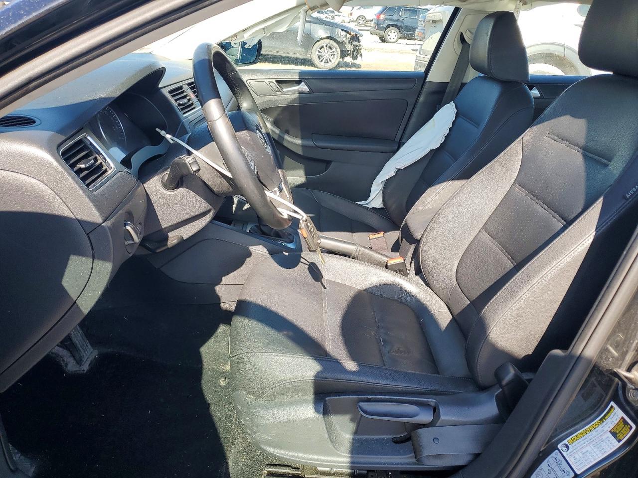 2012 VOLKSWAGEN JETTA SE photo 13