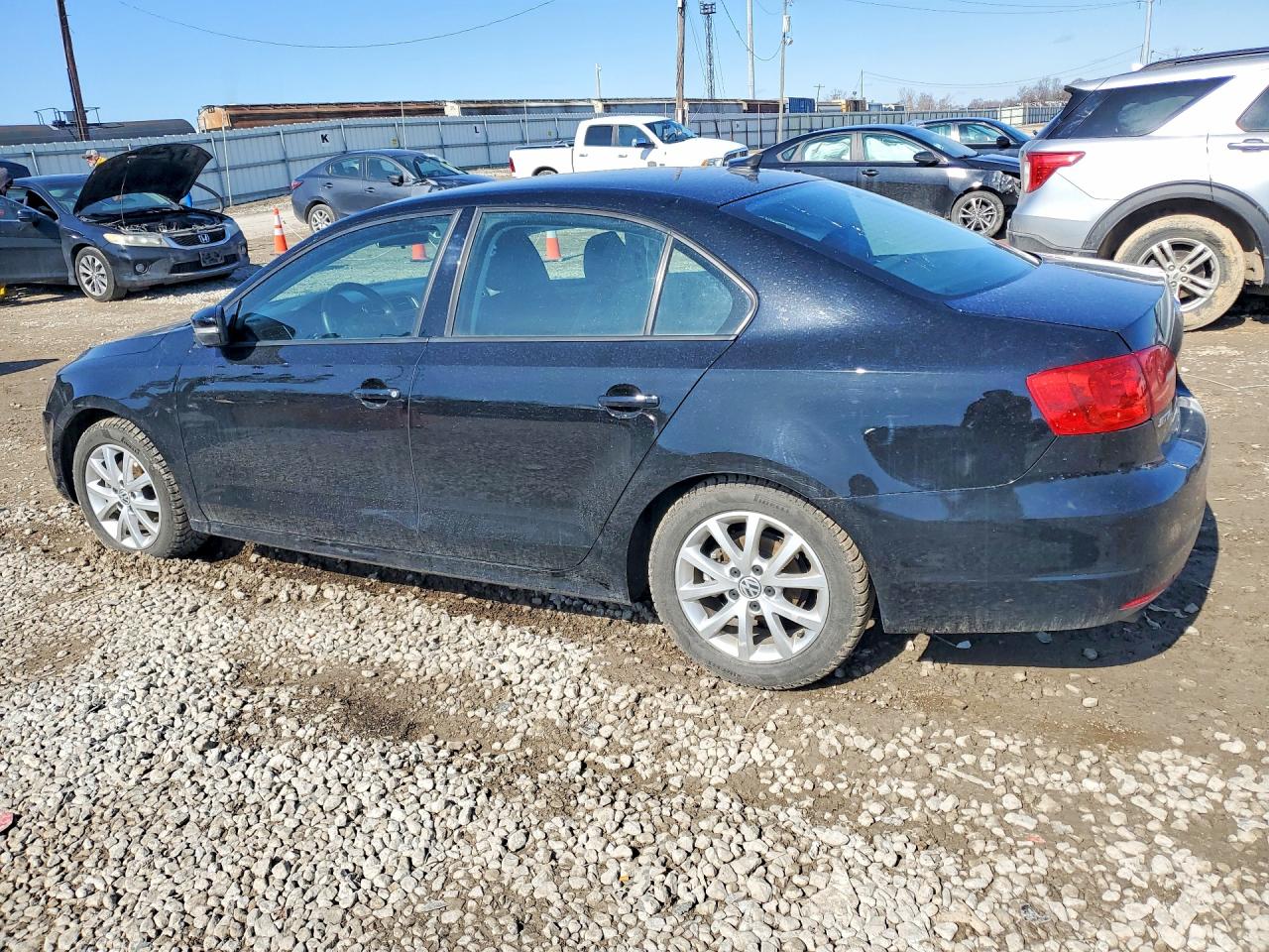2012 VOLKSWAGEN JETTA SE photo 3