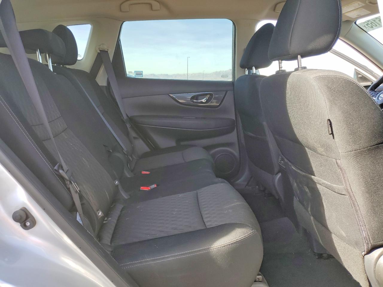 2019 NISSAN ROGUE SV photo 11
