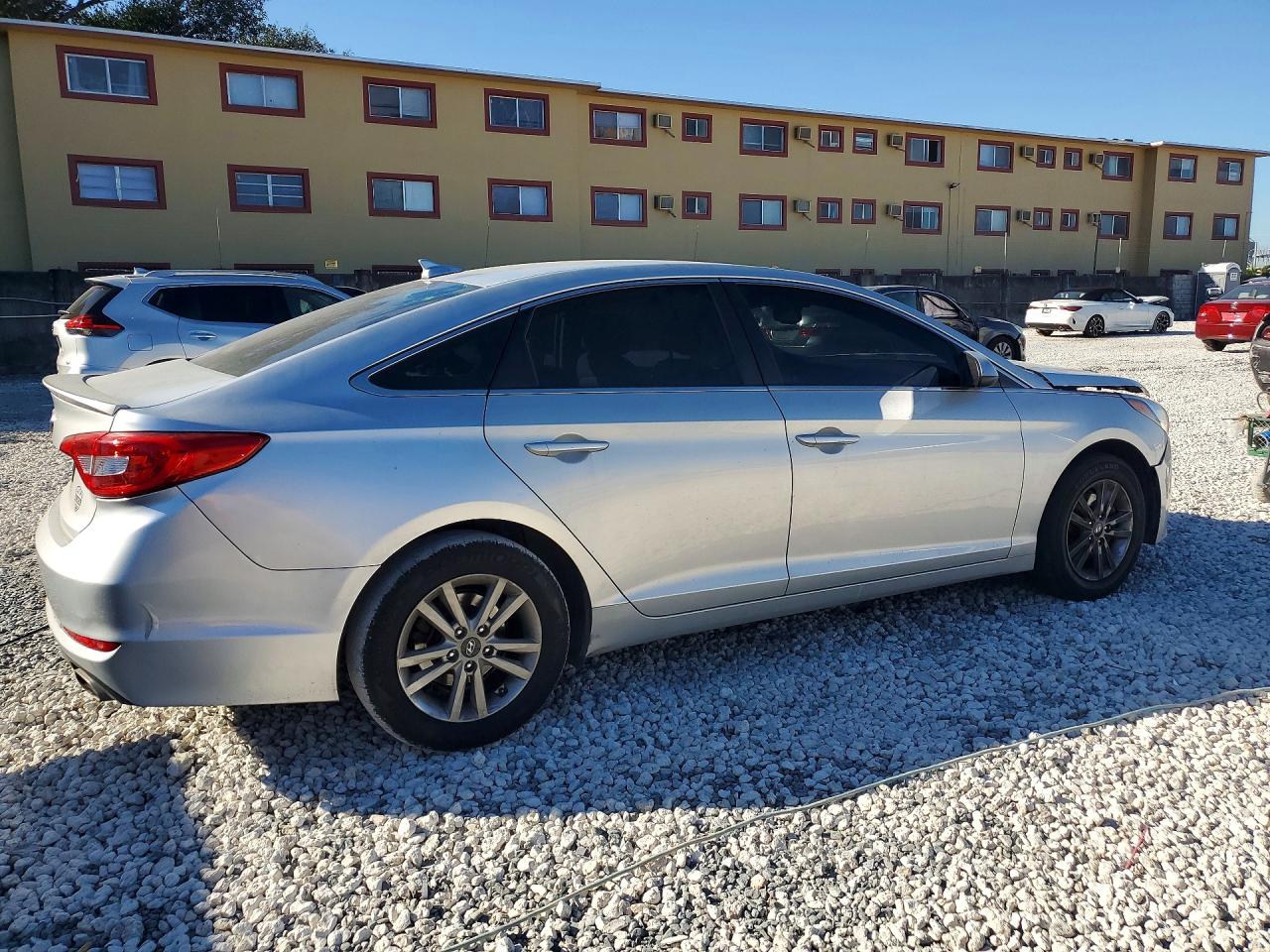 2016 HYUNDAI SONATA SE photo 3