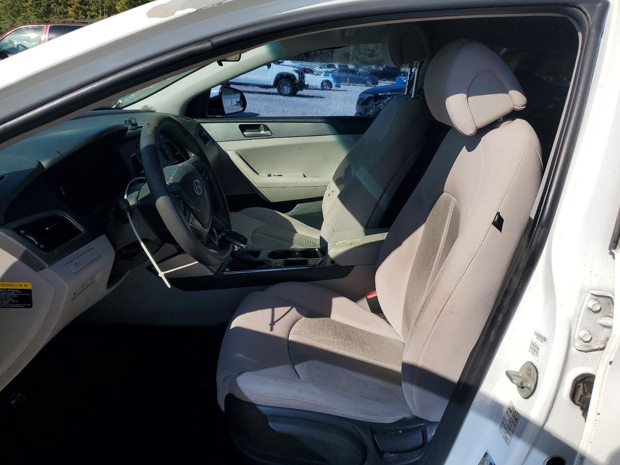 2017 HYUNDAI SONATA BASE photo 19