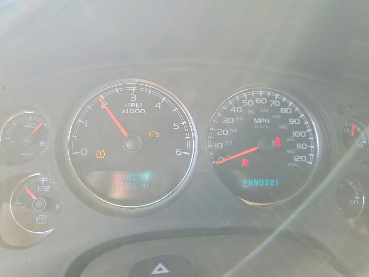 2013 CHEVROLET SUBURBAN K1500 LTZ photo 25