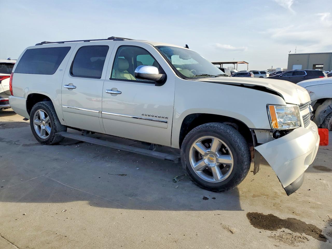 2013 CHEVROLET SUBURBAN K1500 LTZ photo 10