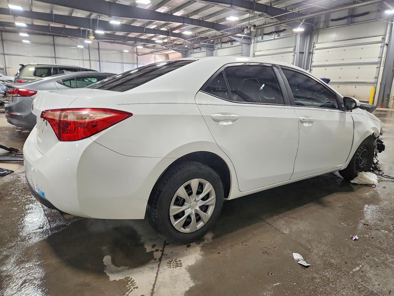 2018 TOYOTA COROLLA L photo 3
