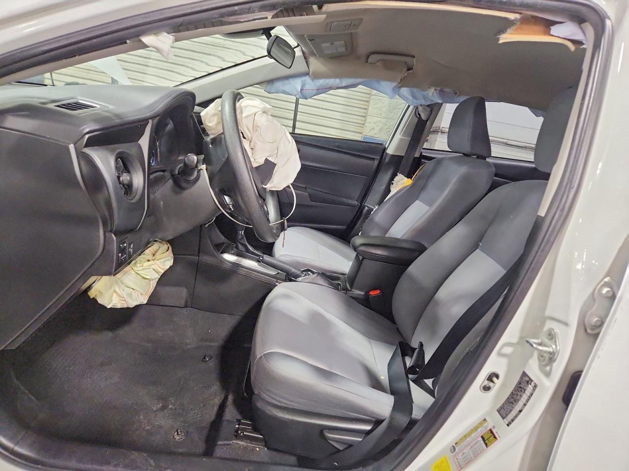 2018 TOYOTA COROLLA L photo 7