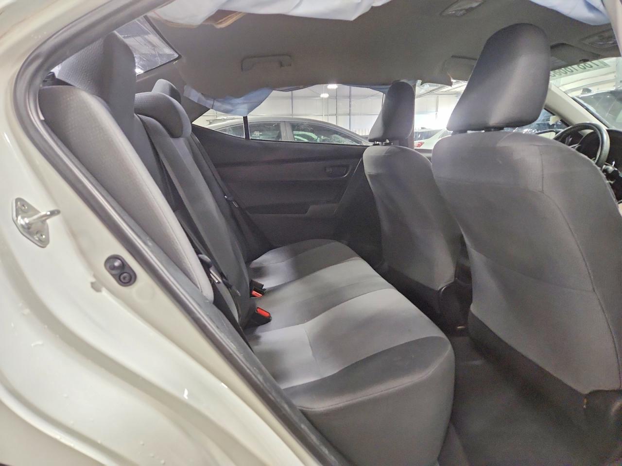 2018 TOYOTA COROLLA L photo 10
