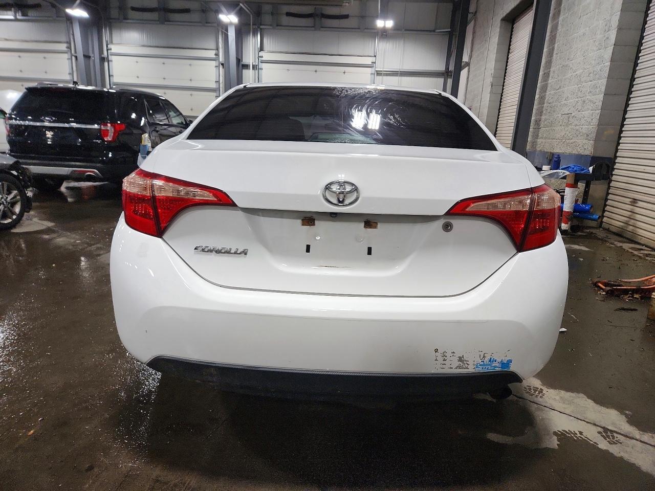 2018 TOYOTA COROLLA L photo 6