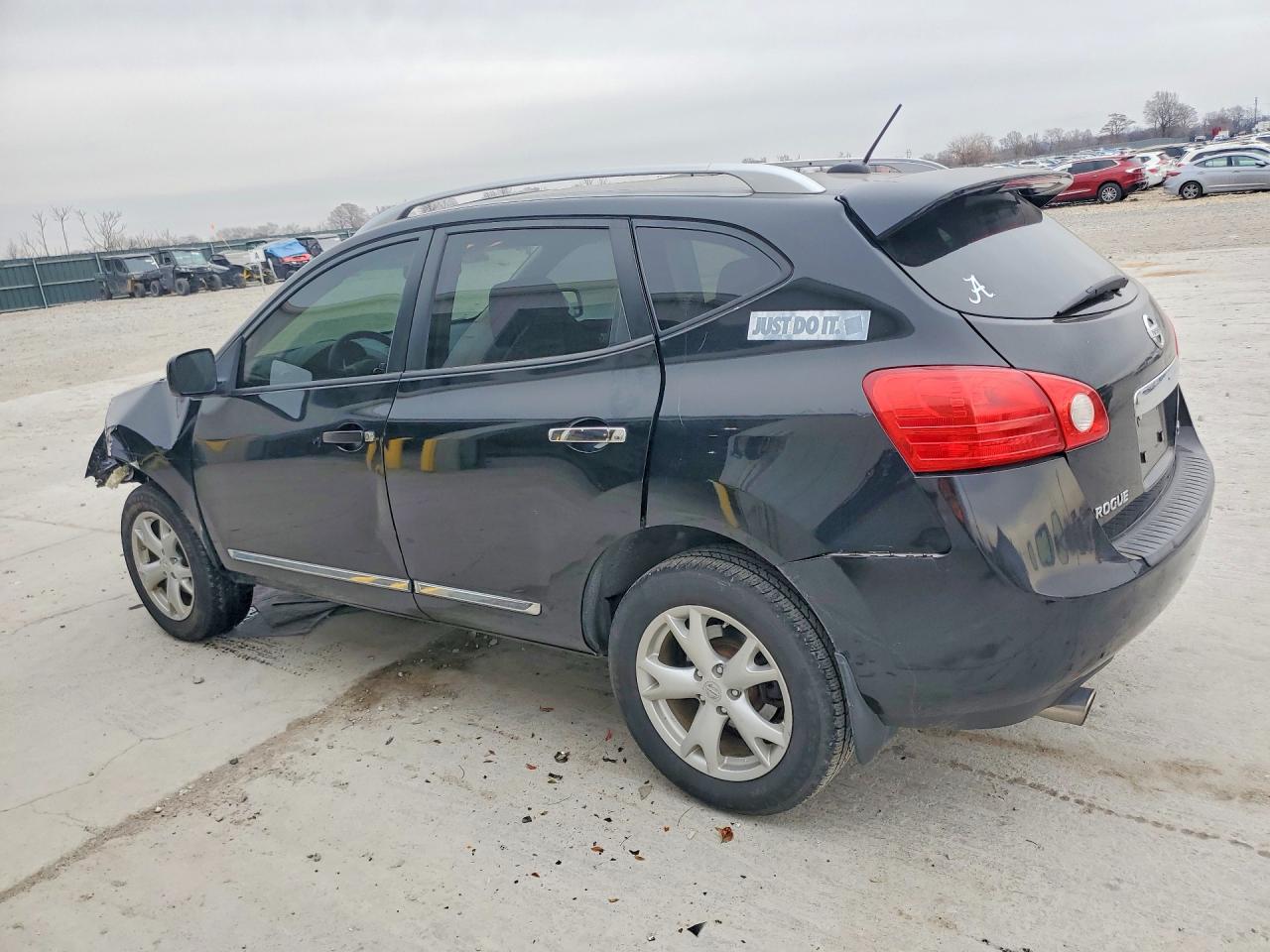 2011 NISSAN ROGUE S photo 3