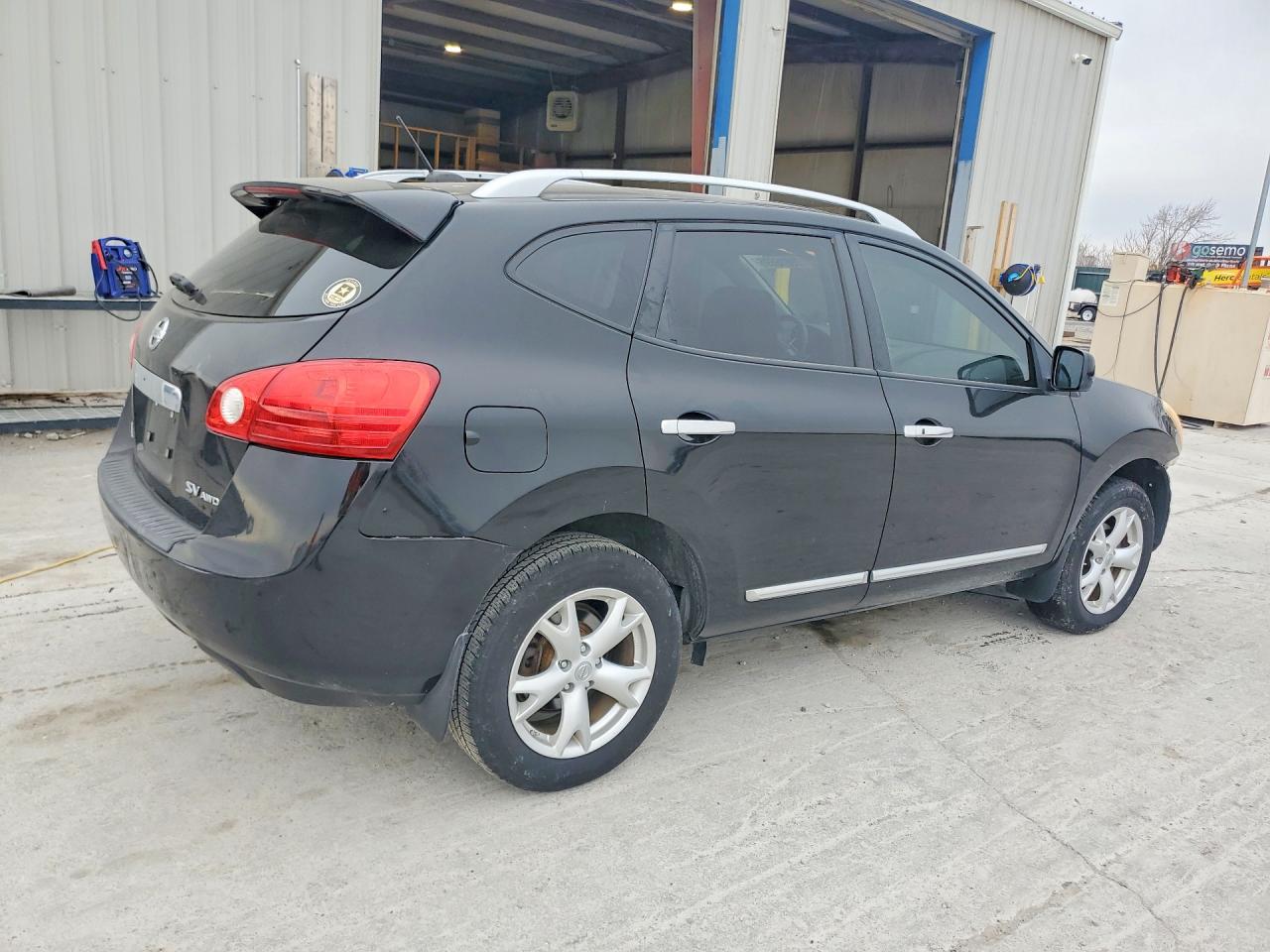2011 NISSAN ROGUE S photo 5