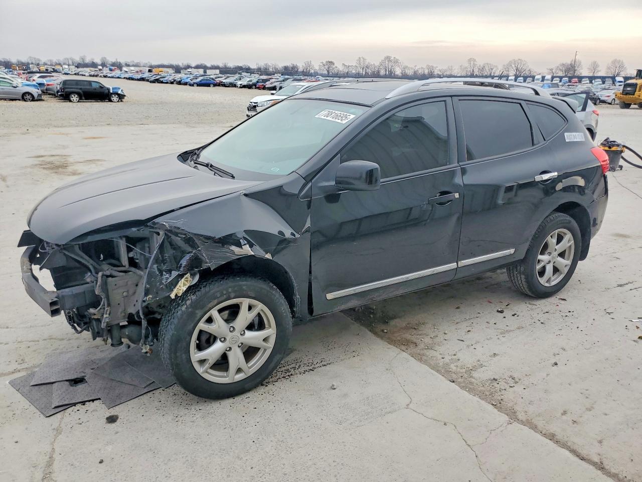 2011 NISSAN ROGUE S photo 2