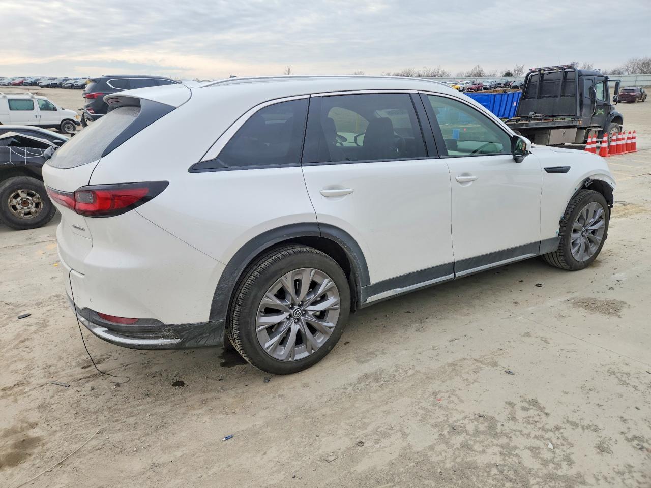 2024 MAZDA CX-90 PREMIUM PLUS photo 5